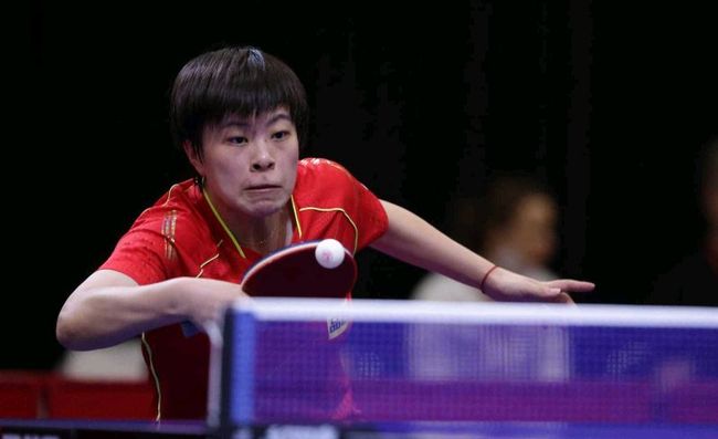 体育山东姐妹花王思雨 李缘为球迷送祝福