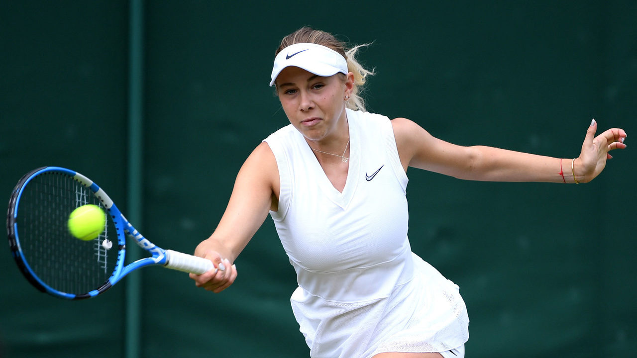 体育第十届齐鲁赛车英雄会海阳站举行