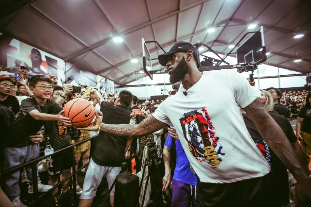 半身位掩护 半身位掩护